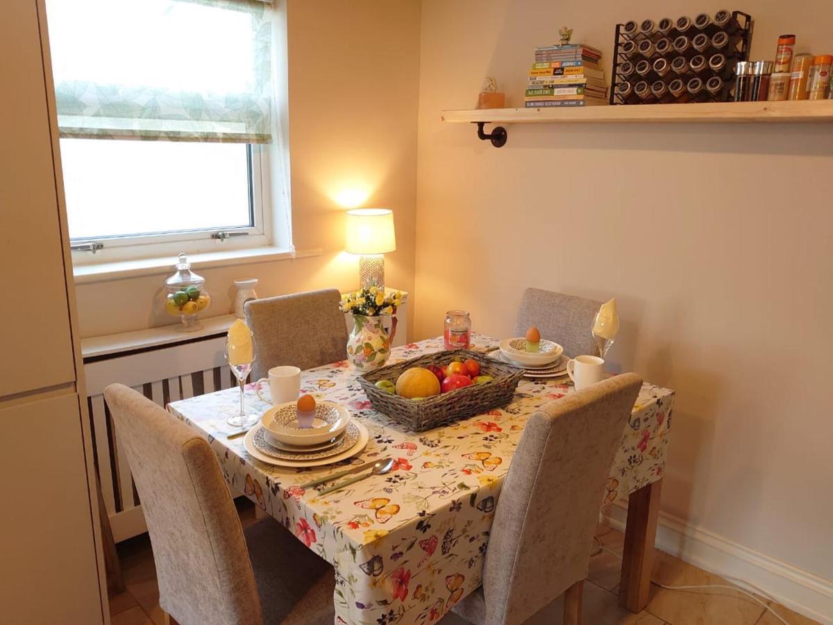 Lovely Room With Ensuite In A Quiet House Rayleigh Bagian luar foto